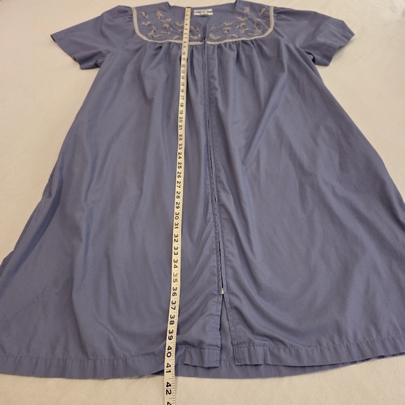 GO SOFTLY PATIO Perwinkle Bead Embroidered Full Zip Patio/House Dress MuuMuu XL - Picture 8 of 12